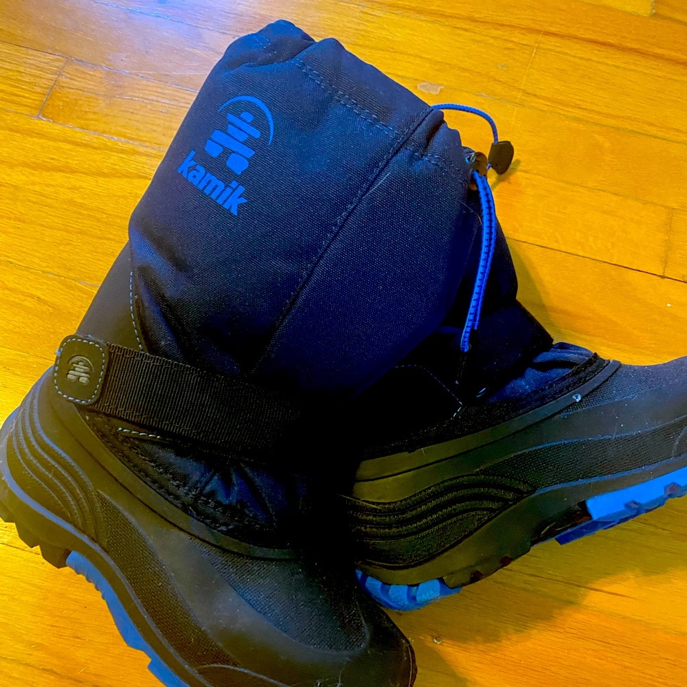 Kids Kamik Snowboots Size 4 Brand New 
Never Used No Box No Tags